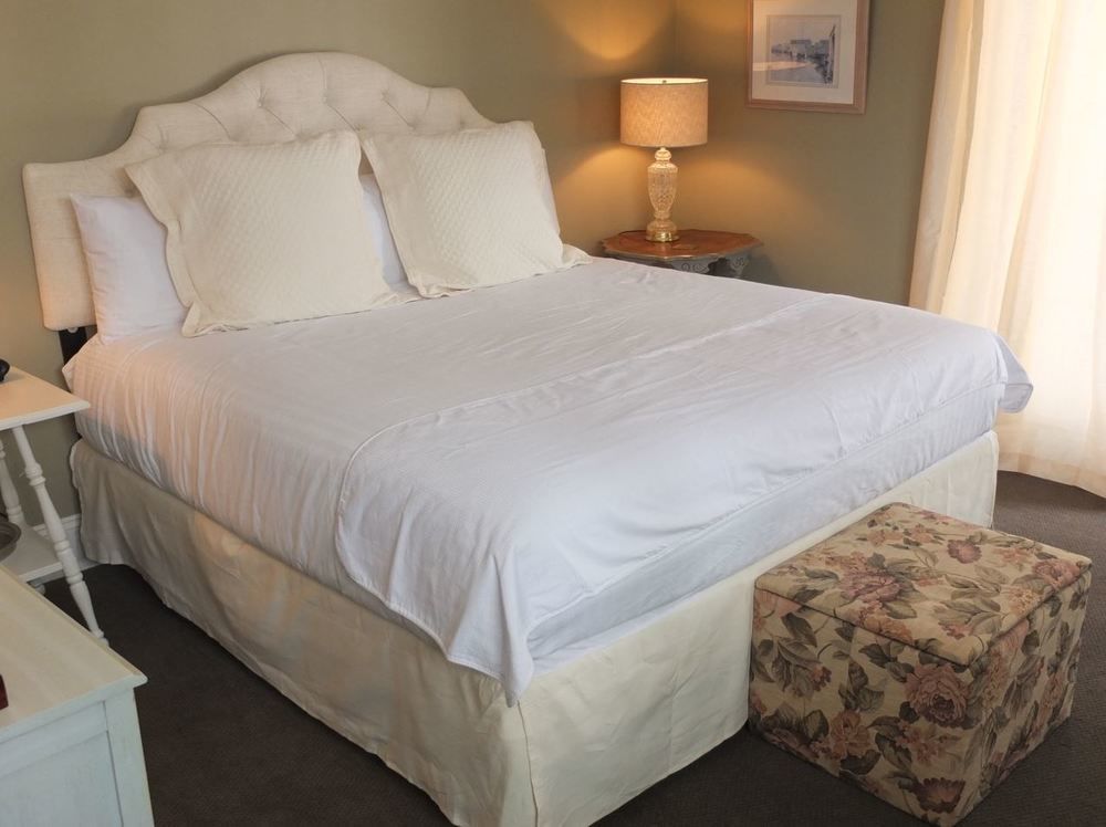 The English Inn Eaton Rapids Ngoại thất bức ảnh