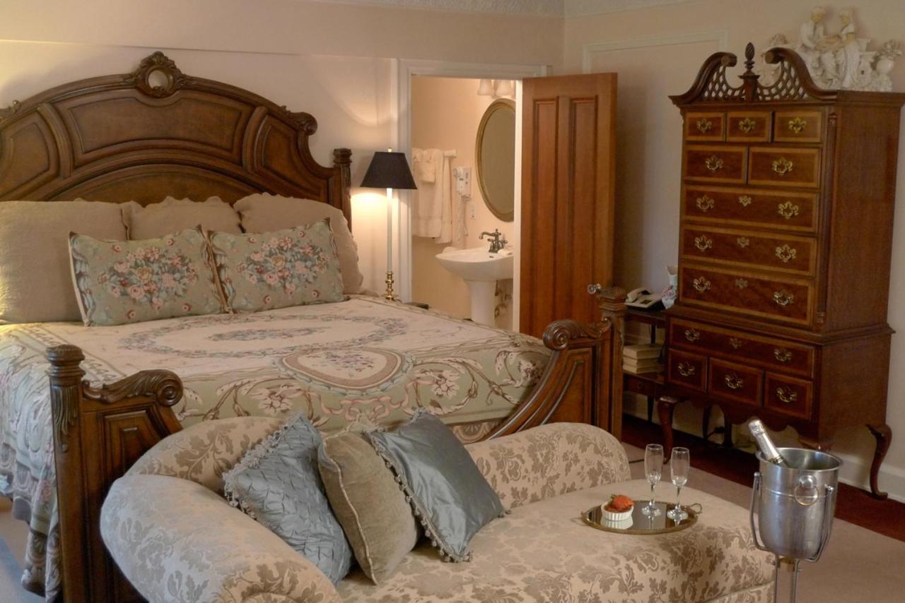 The English Inn Eaton Rapids Ngoại thất bức ảnh